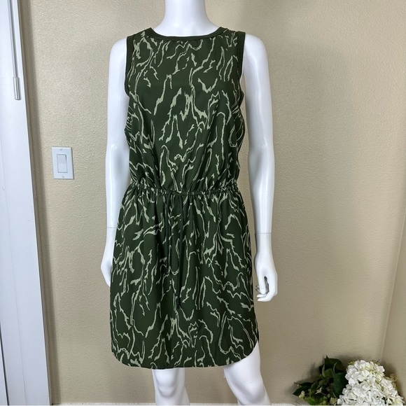 Athleta Sz XS Olive Geometric Rincon Printed Mini Dress - Picture 5 of 15